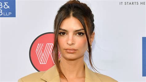 emily ratajkowski lips|Emily Ratajkowski Responds to Rumor She Got Lip Injections。